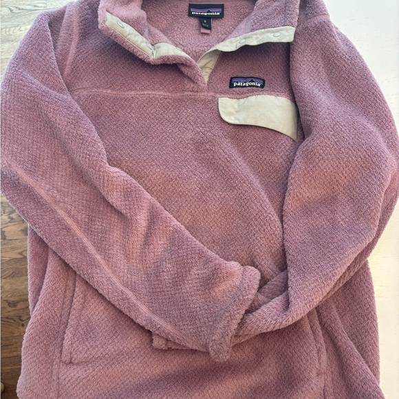 Woman’s size small Patagonia jacket - Picture 2 of 4